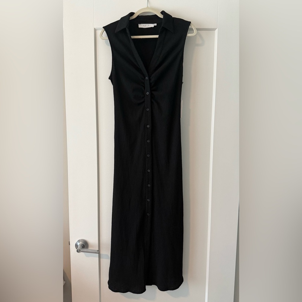 ASTR the Label Ruched Back Cutout Midi Shirtdress